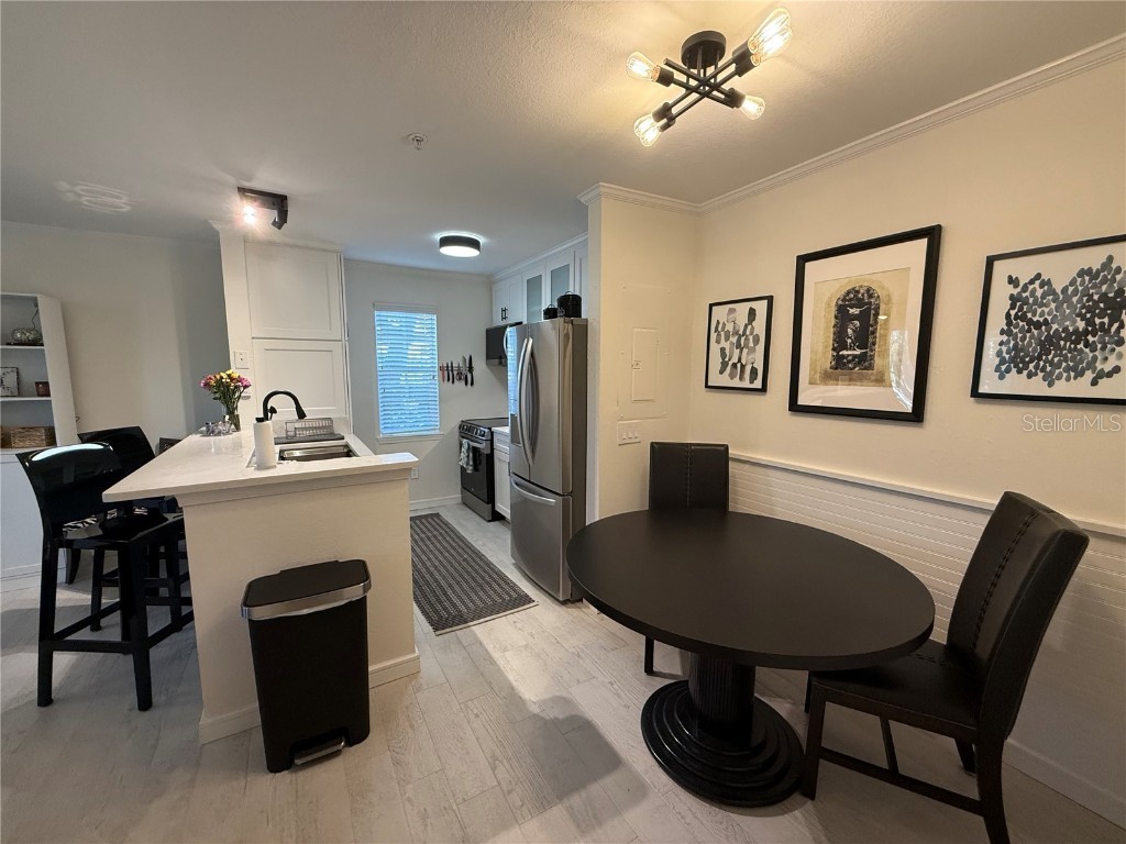 850 S Tamiami Trail Trail #406 Sarasota FL 34236 - HUDSON BAYOU A4669189 image4