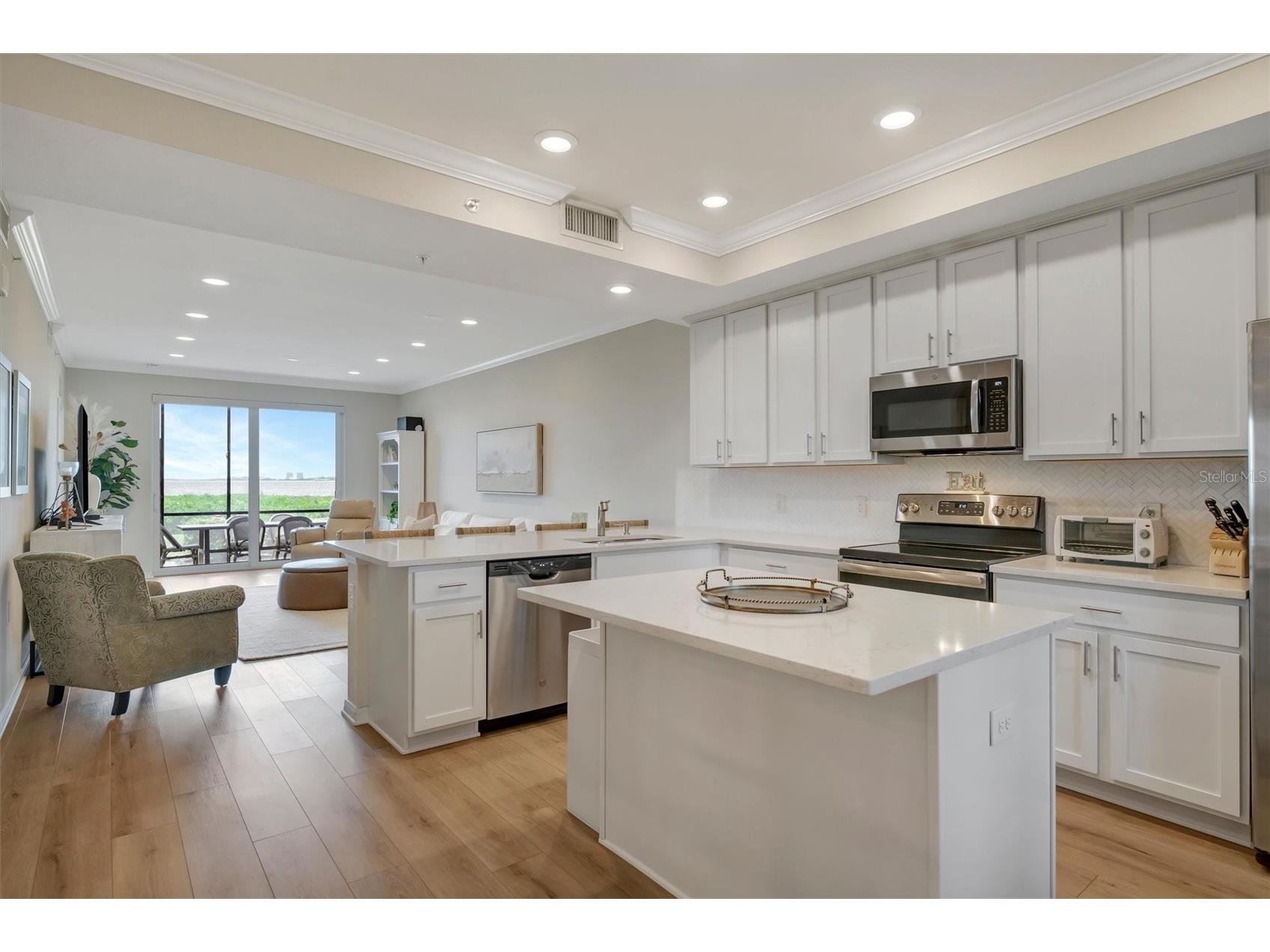 850 Tidewater Shores Loop #105 Bradenton FL 34208 - MANATEE RIVER A4693447 image3