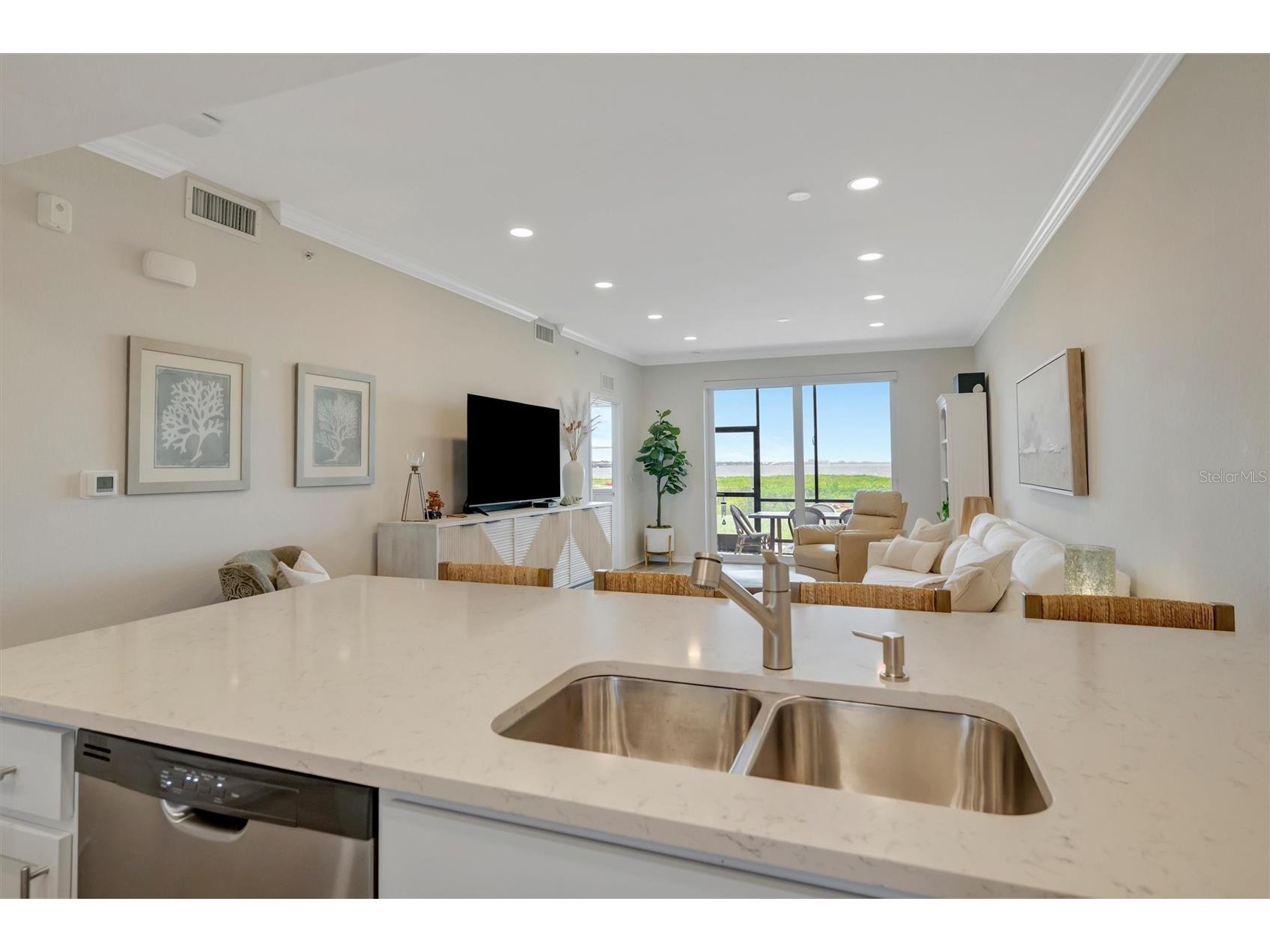 850 Tidewater Shores Loop #105 Bradenton FL 34208 - MANATEE RIVER A4693447 image8