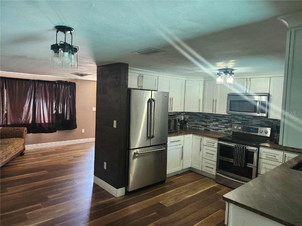 8501 Hunting Saddle Drive Hudson FL 34667 W7873432 image4