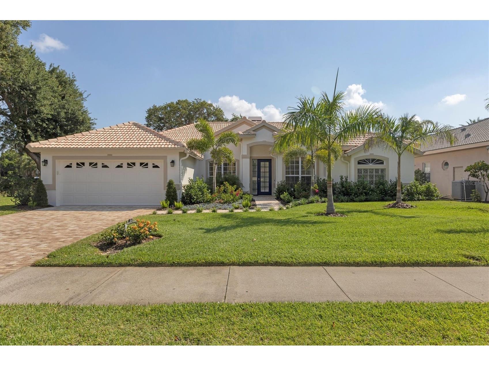 8501 Park Shore Lane Sarasota FL 34238 A4691815 image1