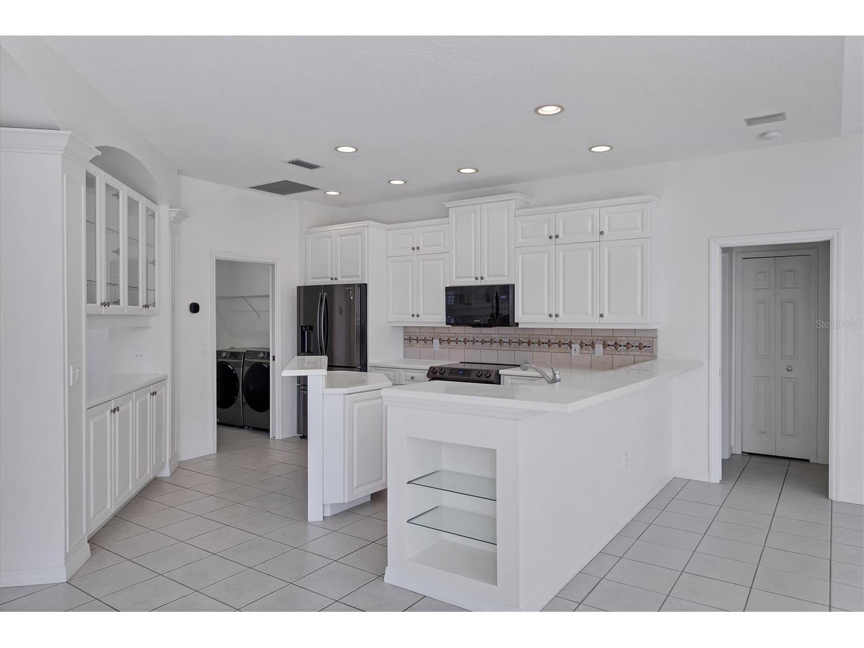 8501 Park Shore Lane Sarasota FL 34238 A4691815 image14