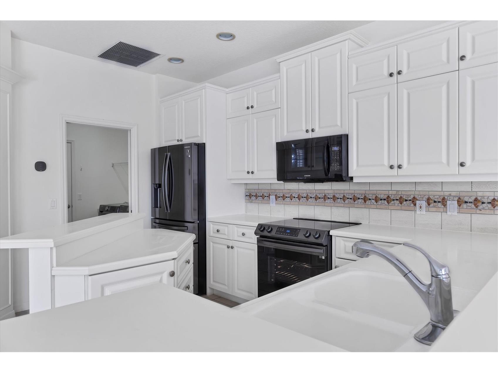 8501 Park Shore Lane Sarasota FL 34238 A4691815 image15
