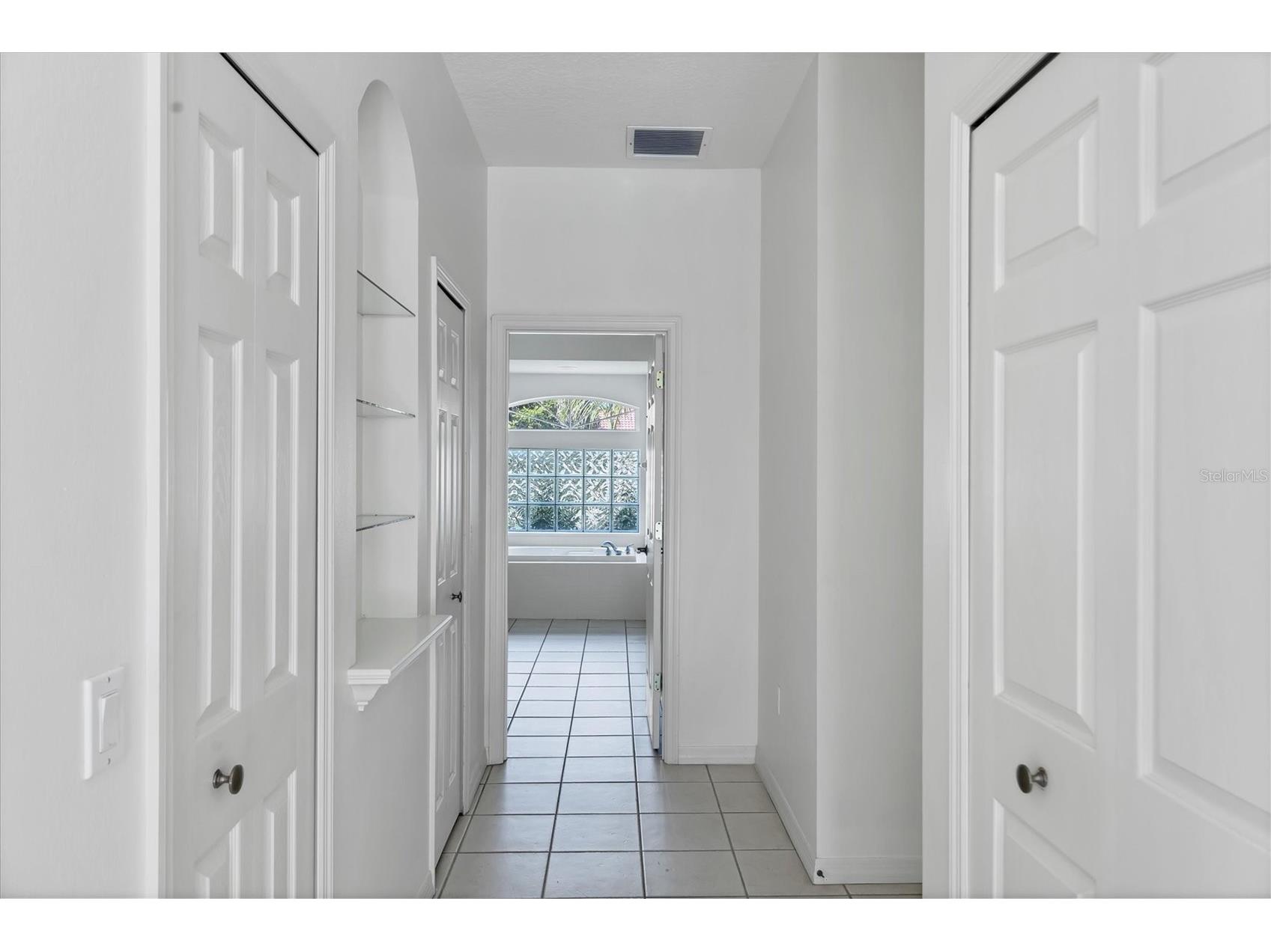 8501 Park Shore Lane Sarasota FL 34238 A4691815 image25