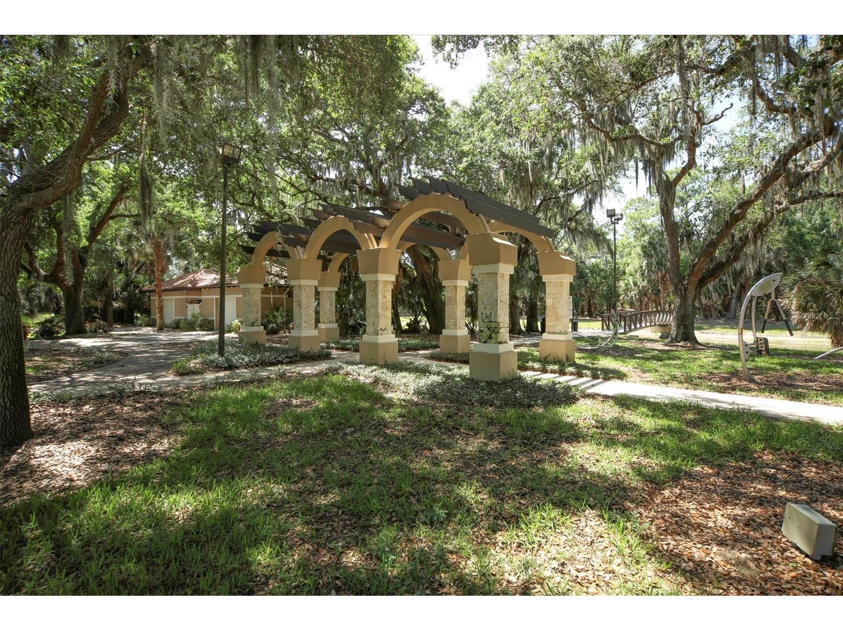 8501 Park Shore Lane Sarasota FL 34238 A4691815 image40