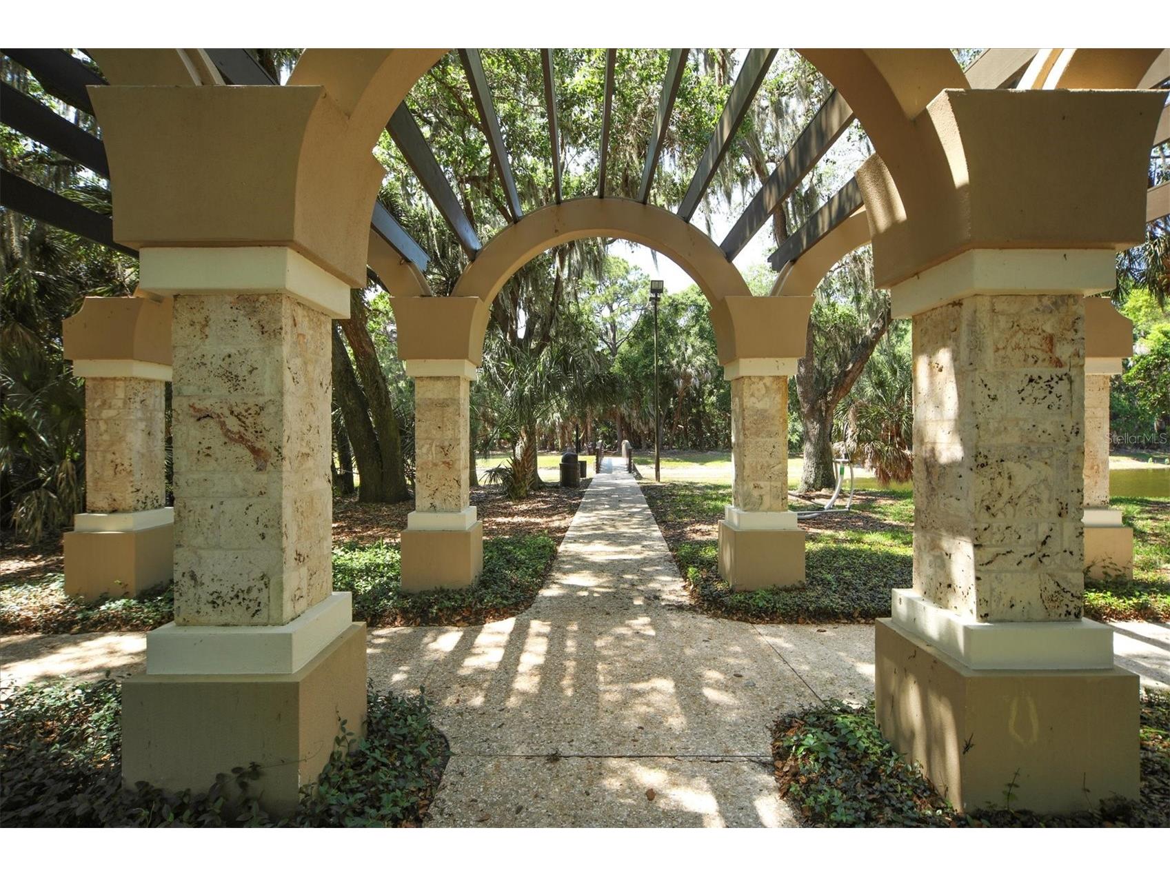 8501 Park Shore Lane Sarasota FL 34238 A4691815 image41