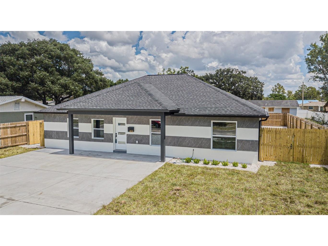 8503 Woodlake Drive Tampa FL 33615 T3457709 image1