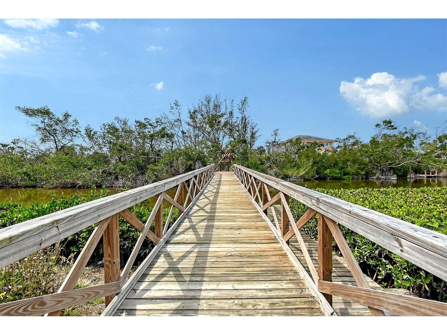 8504 Heron Lagoon Circle Sarasota FL 34242 A4681098 image11