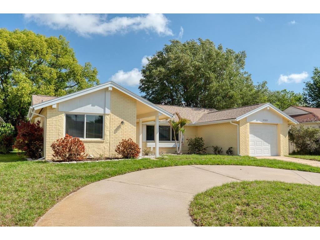 8505 Lincolnshire Drive Hudson FL 34667 W7874410 image1