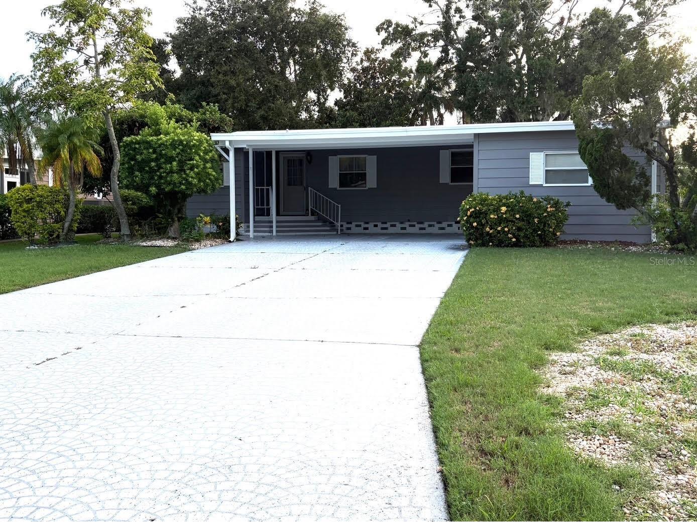 8505 Monarch Place Palmetto FL 34221 A4658034 image1