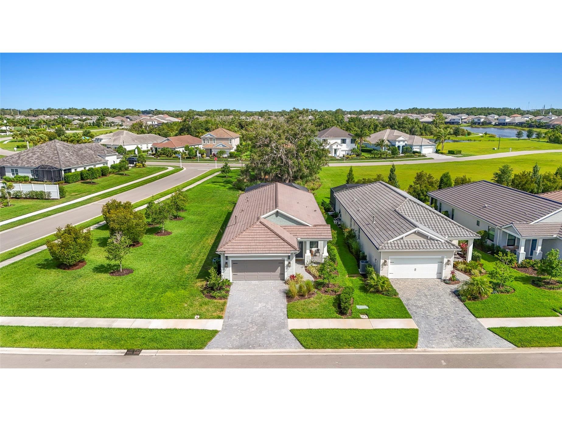 8506 Frangipani Terrace Sarasota FL 34240 A4694557 image1