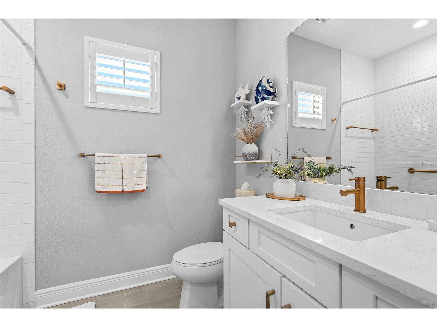 8506 Frangipani Terrace Sarasota FL 34240 A4694557 image36