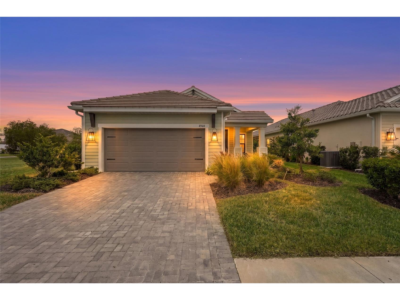 8506 Frangipani Terrace Sarasota FL 34240 A4694557 image4