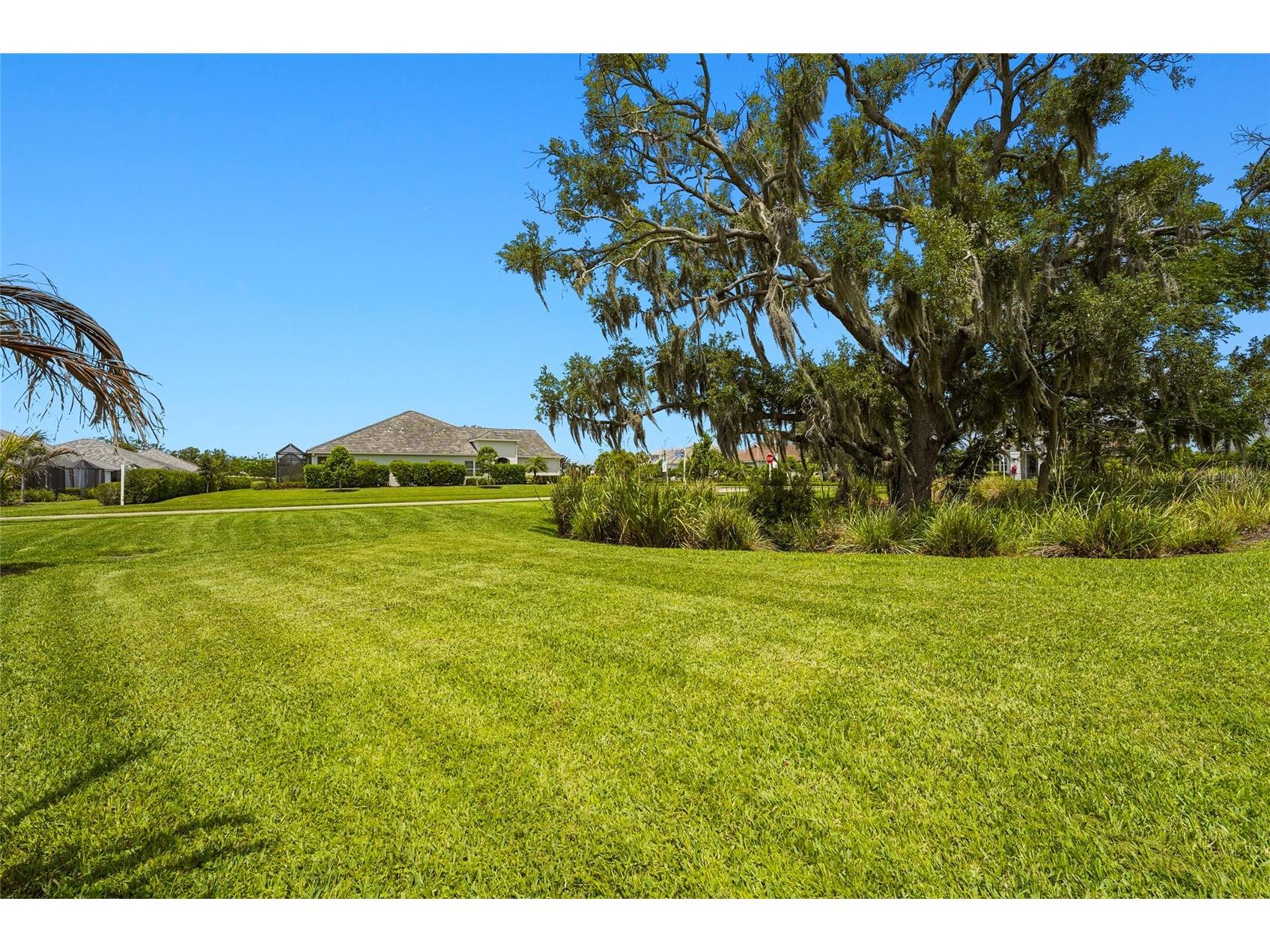 8506 Frangipani Terrace Sarasota FL 34240 A4694557 image47