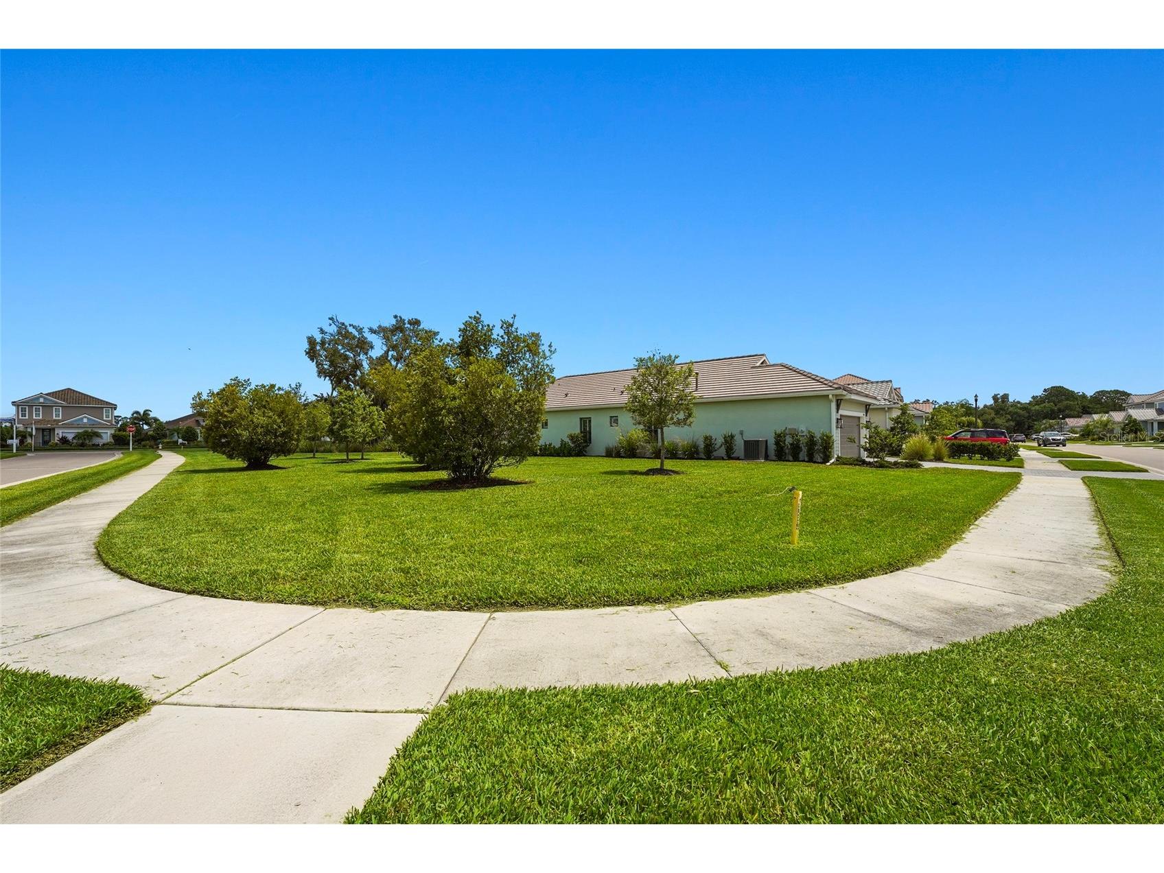 8506 Frangipani Terrace Sarasota FL 34240 A4694557 image48
