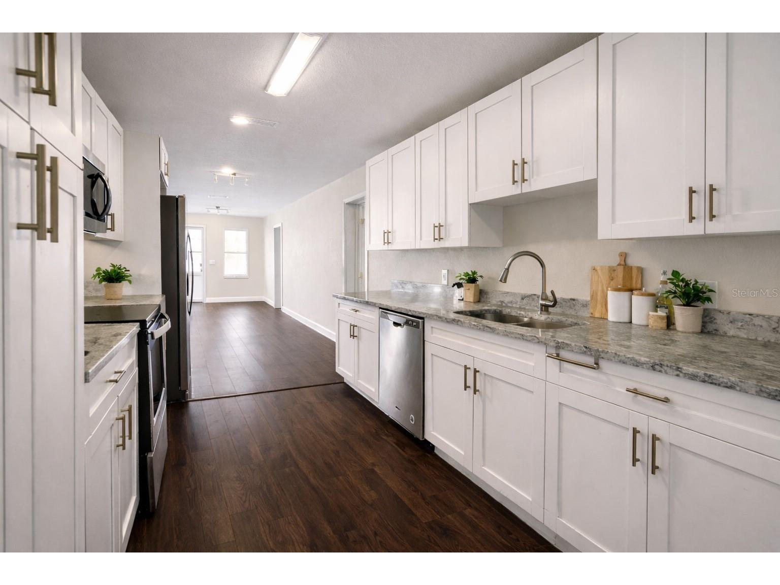 8507 N Edison Tampa FL 33604 TB8468606 image10