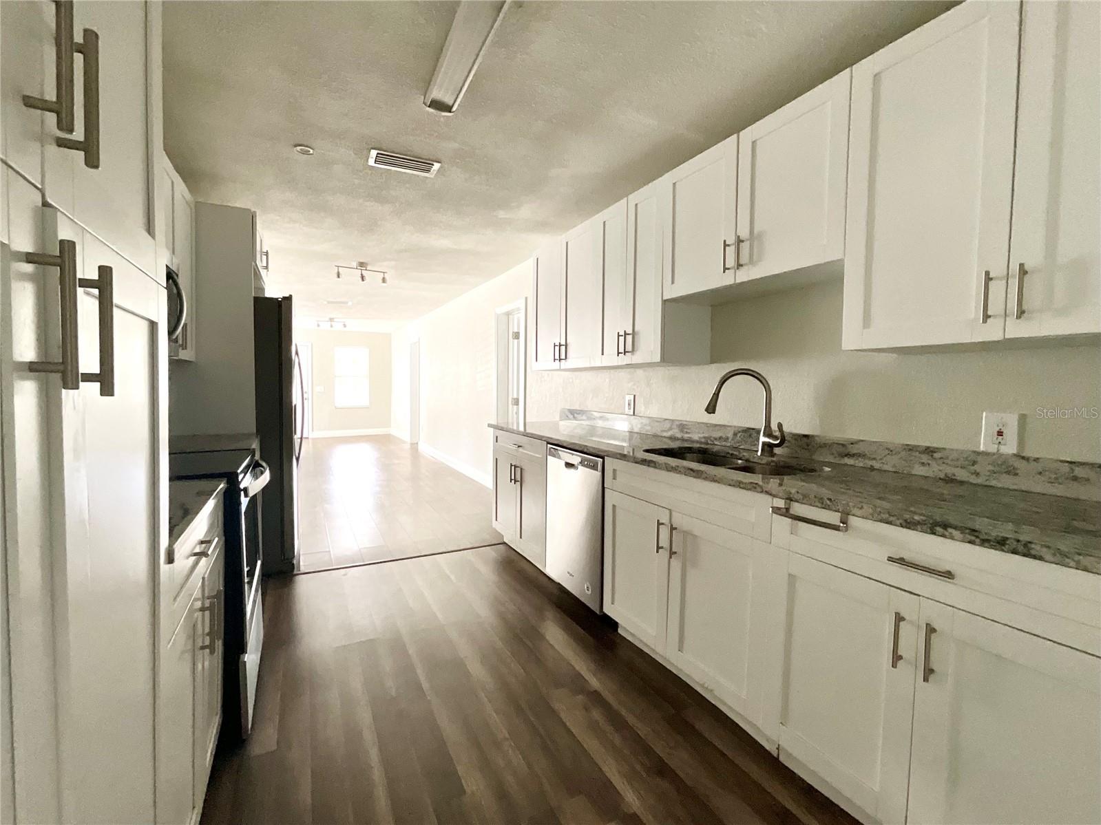 8507 N Edison Tampa FL 33604 TB8468606 image11