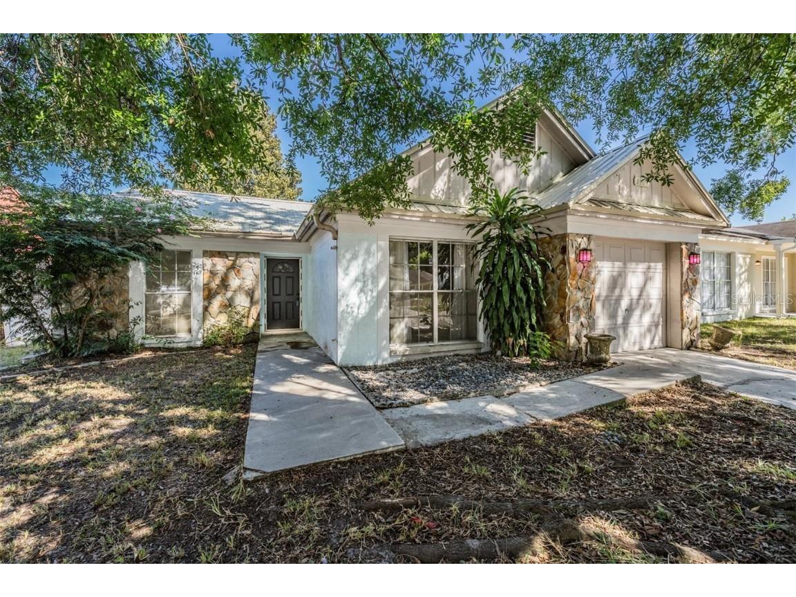 8508 Misty River Court Tampa FL 33637 TB8440665 image1