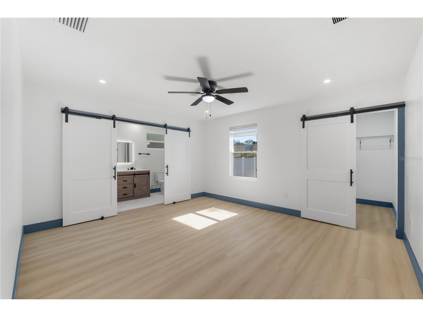 8508 Sunbeam Ln Tampa FL 33615 TB8470129 image11