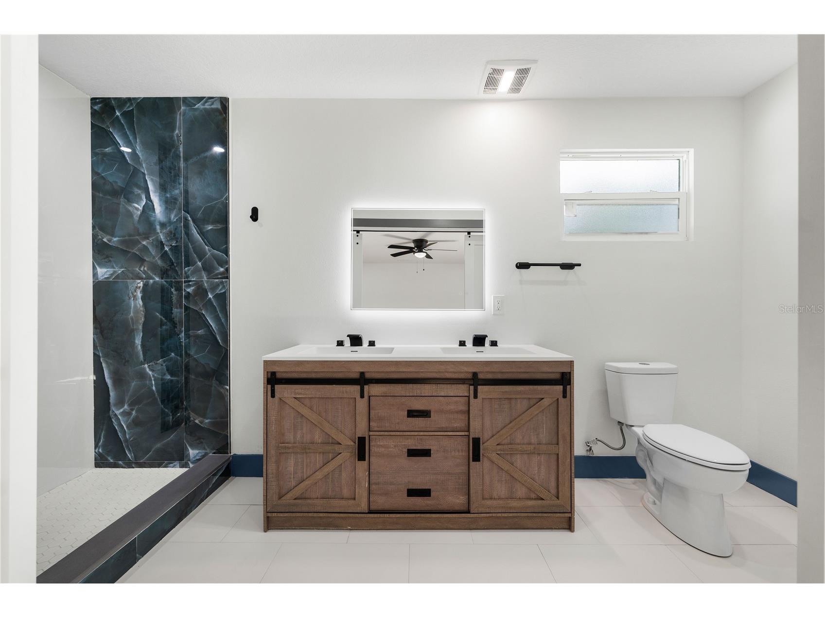 8508 Sunbeam Ln Tampa FL 33615 TB8470129 image13