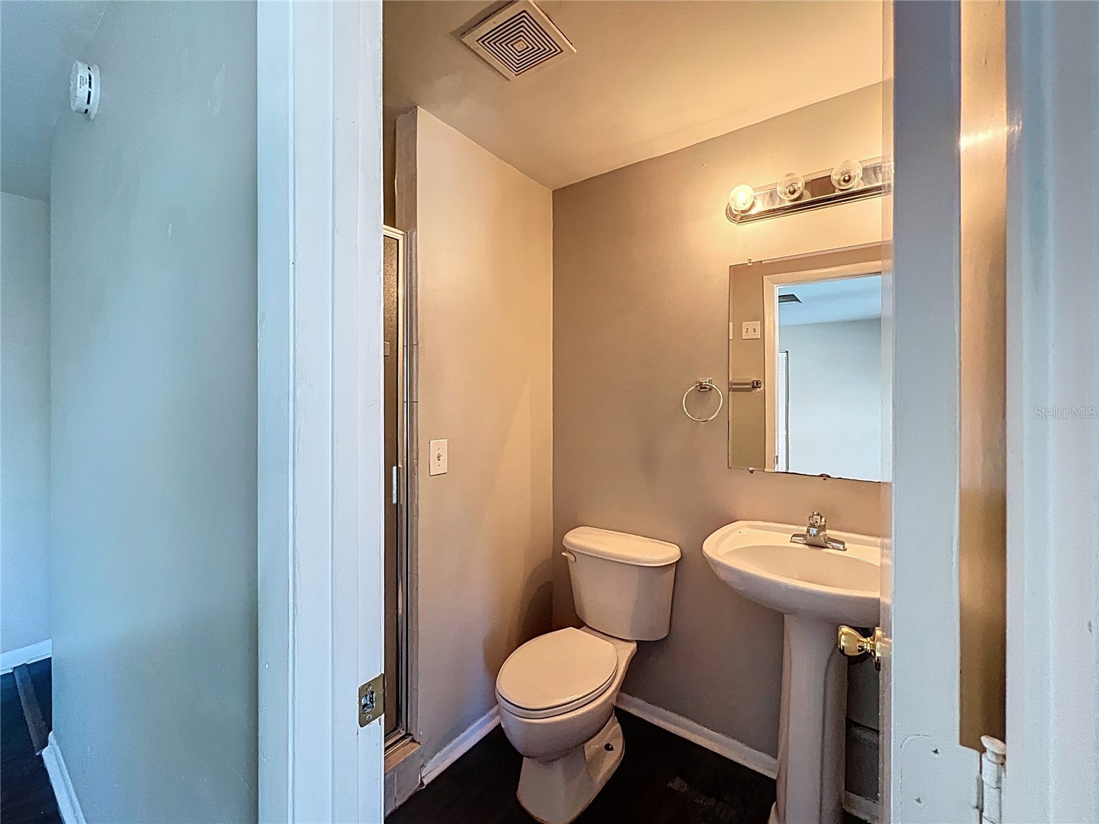 8508 Woodhurst Drive Tampa FL 33615 TB8470939 image18