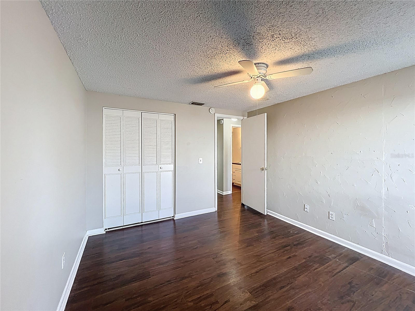 8508 Woodhurst Drive Tampa FL 33615 TB8470939 image24