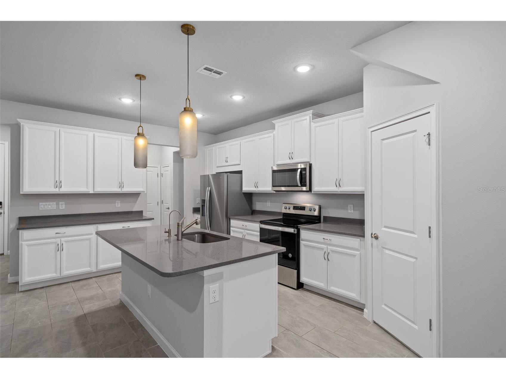 8509 Primrose Willow Place Odessa FL 33556 TB8474199 image5