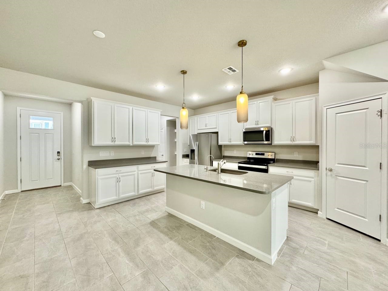 8509 Primrose Willow Place Odessa FL 33556 TB8506823 image4