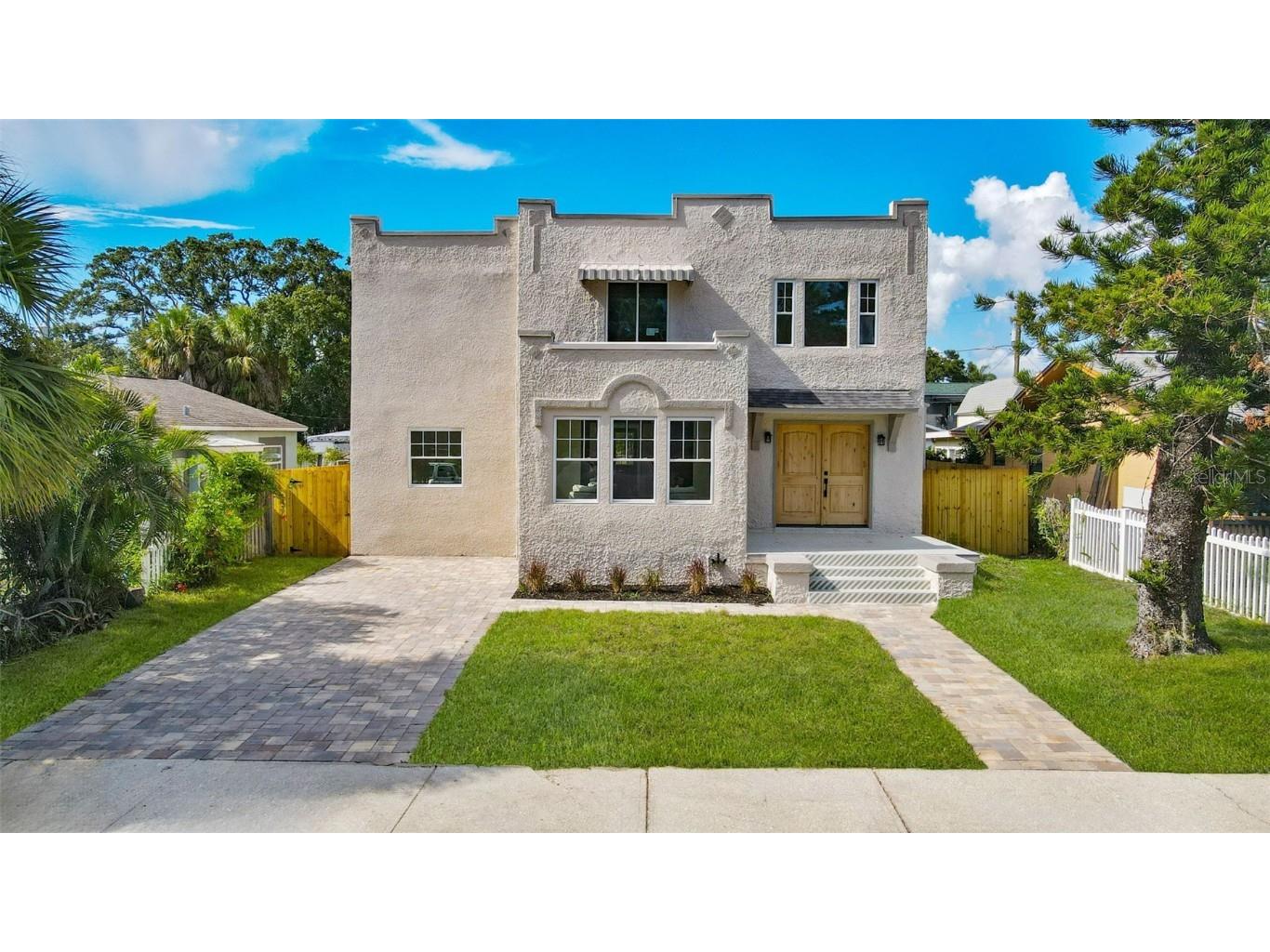 851 37th Avenue S Saint Petersburg FL 33705 TB8420397 image1
