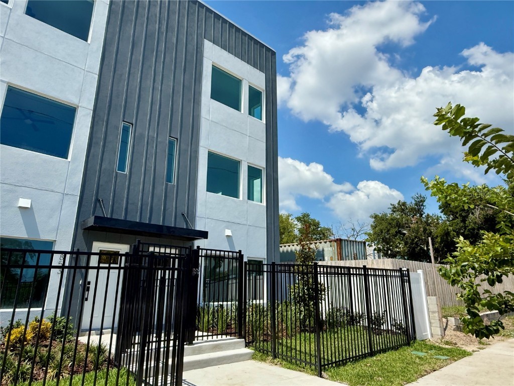 851 6th Avenue S Saint Petersburg FL 33701 TB8390515 image1