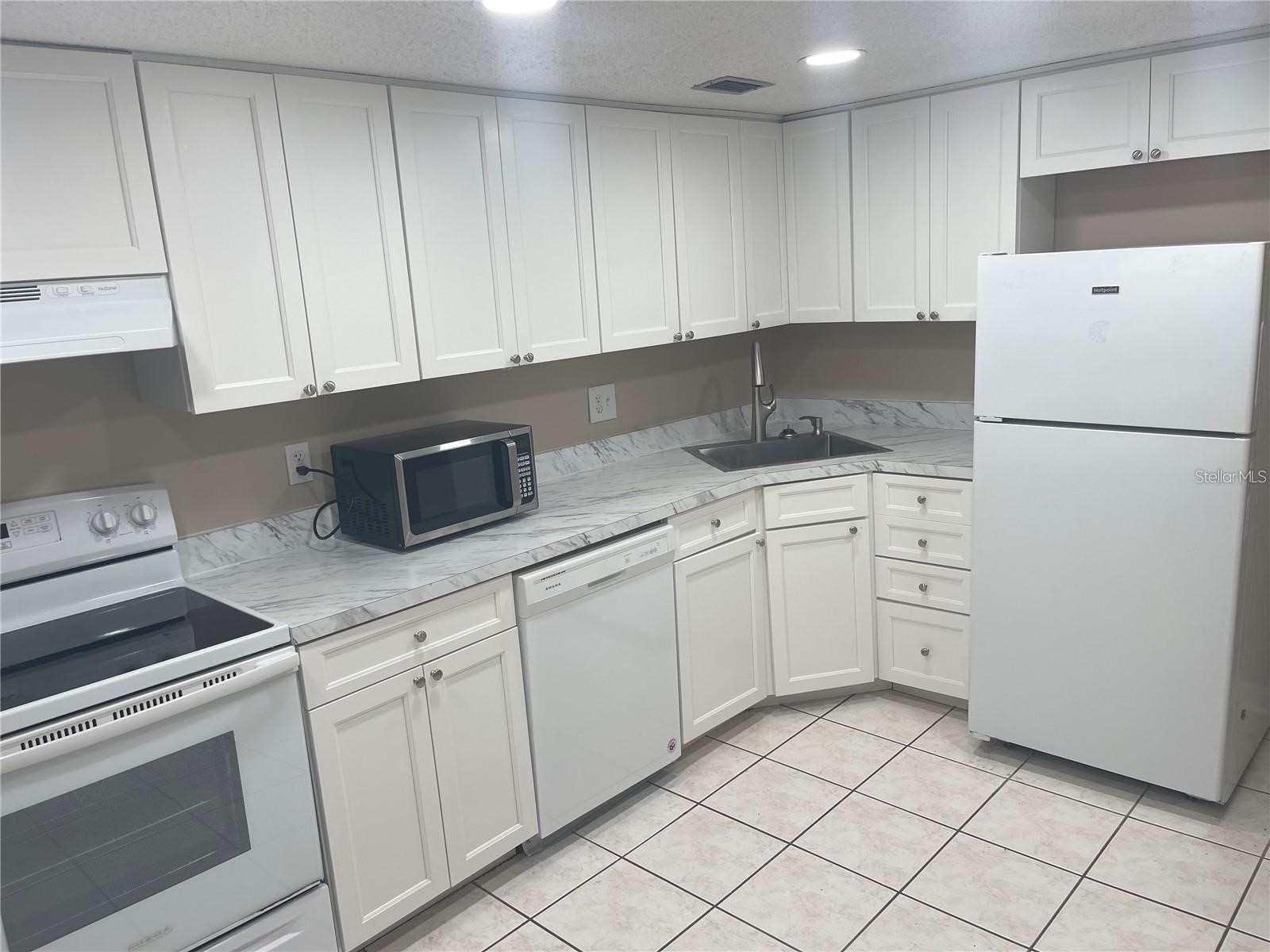 851 Bayway Boulevard #103 Clearwater Beach FL 33767 TB8493245 image7