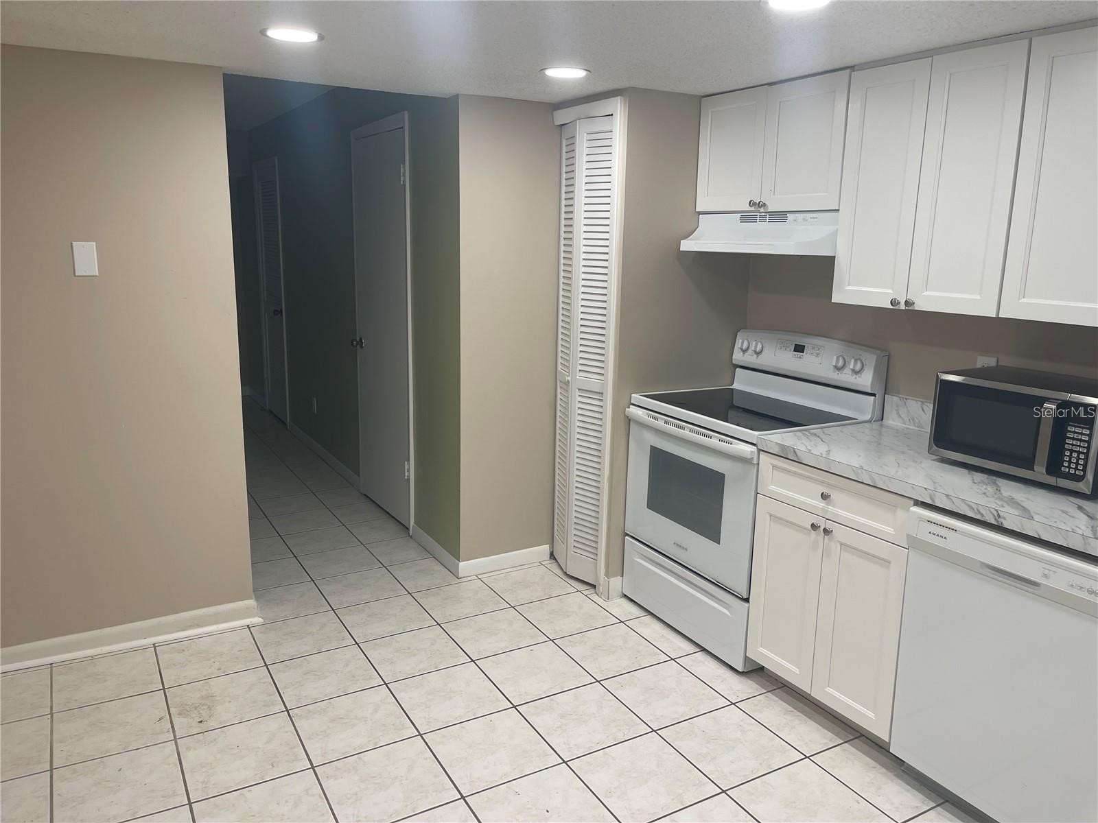 851 Bayway Boulevard #103 Clearwater Beach FL 33767 TB8493245 image9
