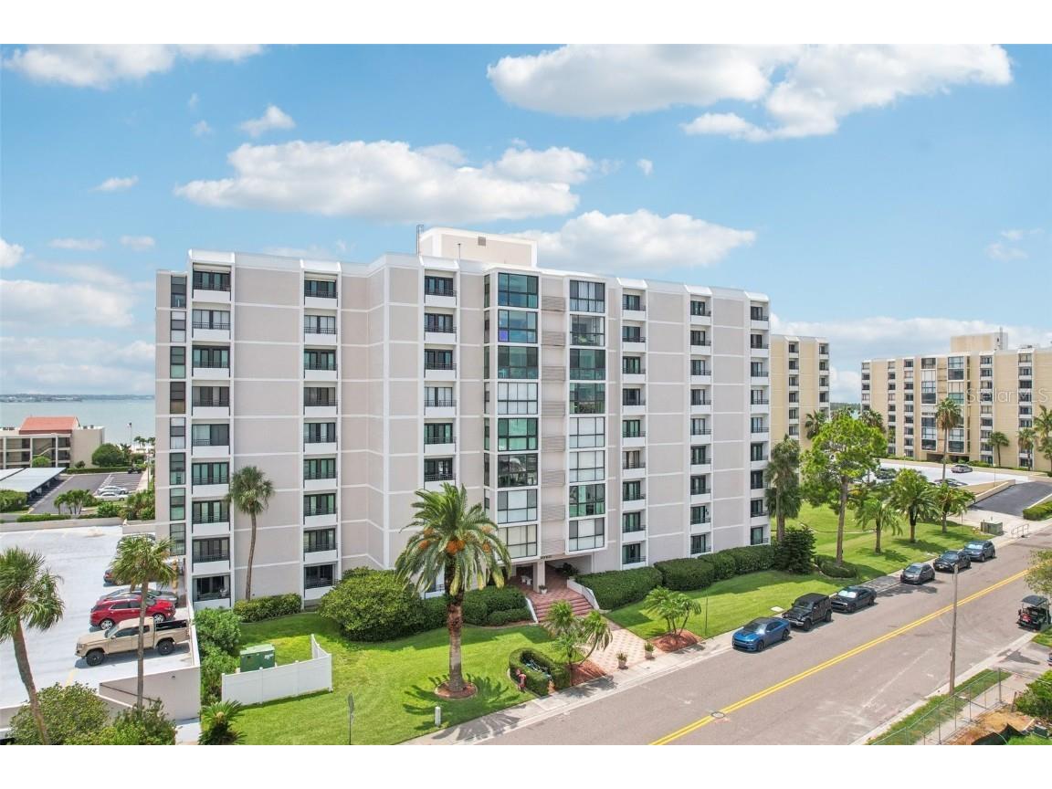 851 Bayway Boulevard #104 Clearwater Beach FL 33767 T3547450 image1