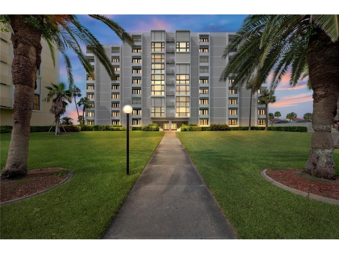 851 Bayway Boulevard #404 Clearwater FL 33767 U8214717 image1