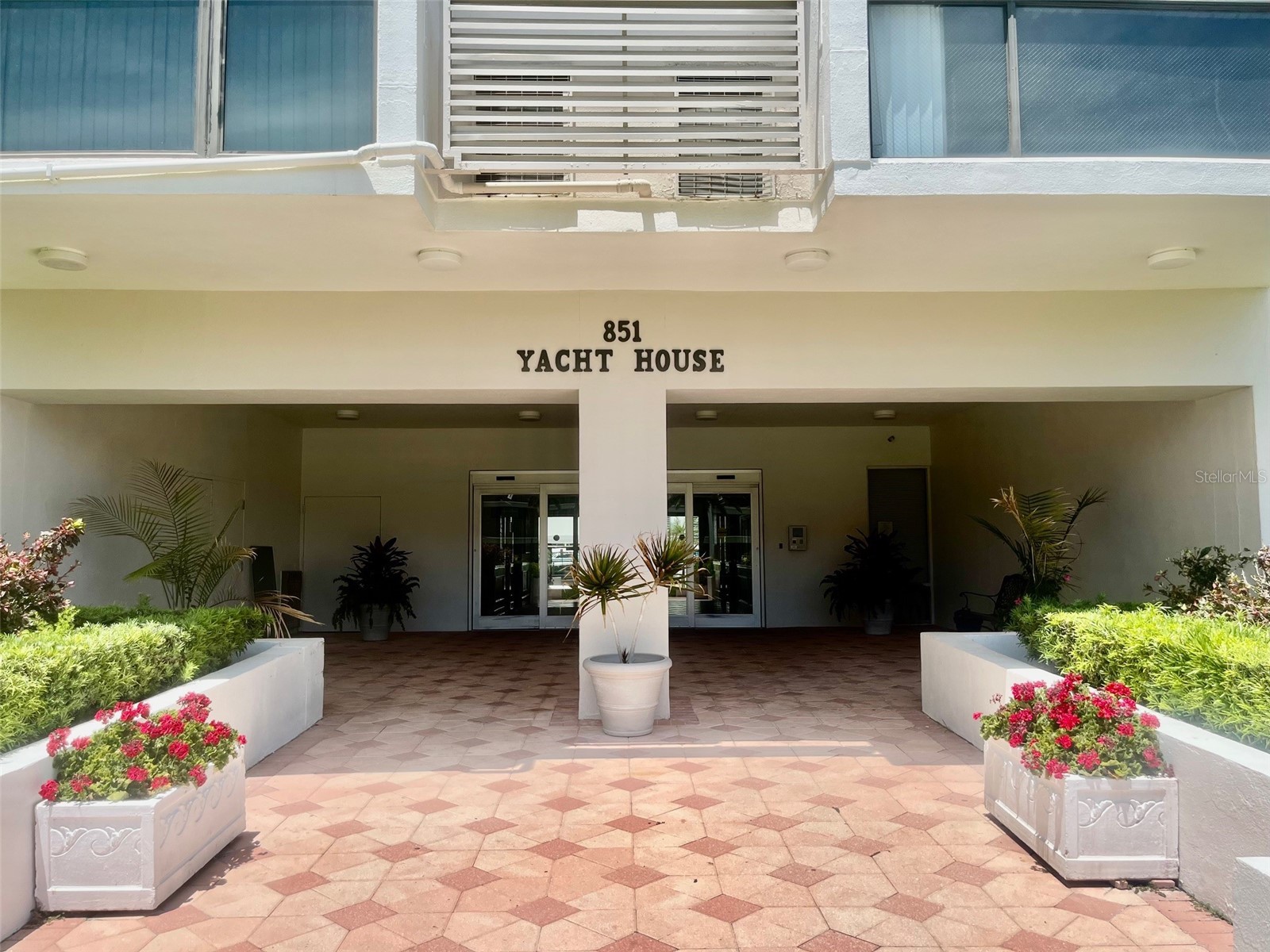 851 Bayway Boulevard #405 Clearwater Beach FL 33767 TB8507467 image2