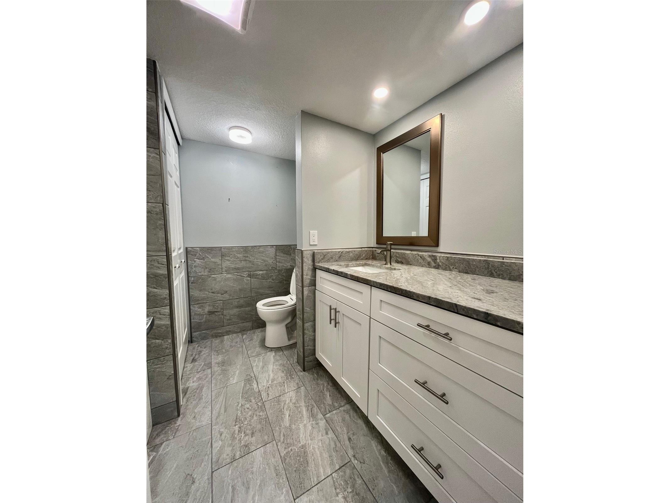 851 Bayway Boulevard #405 Clearwater Beach FL 33767 TB8507467 image34