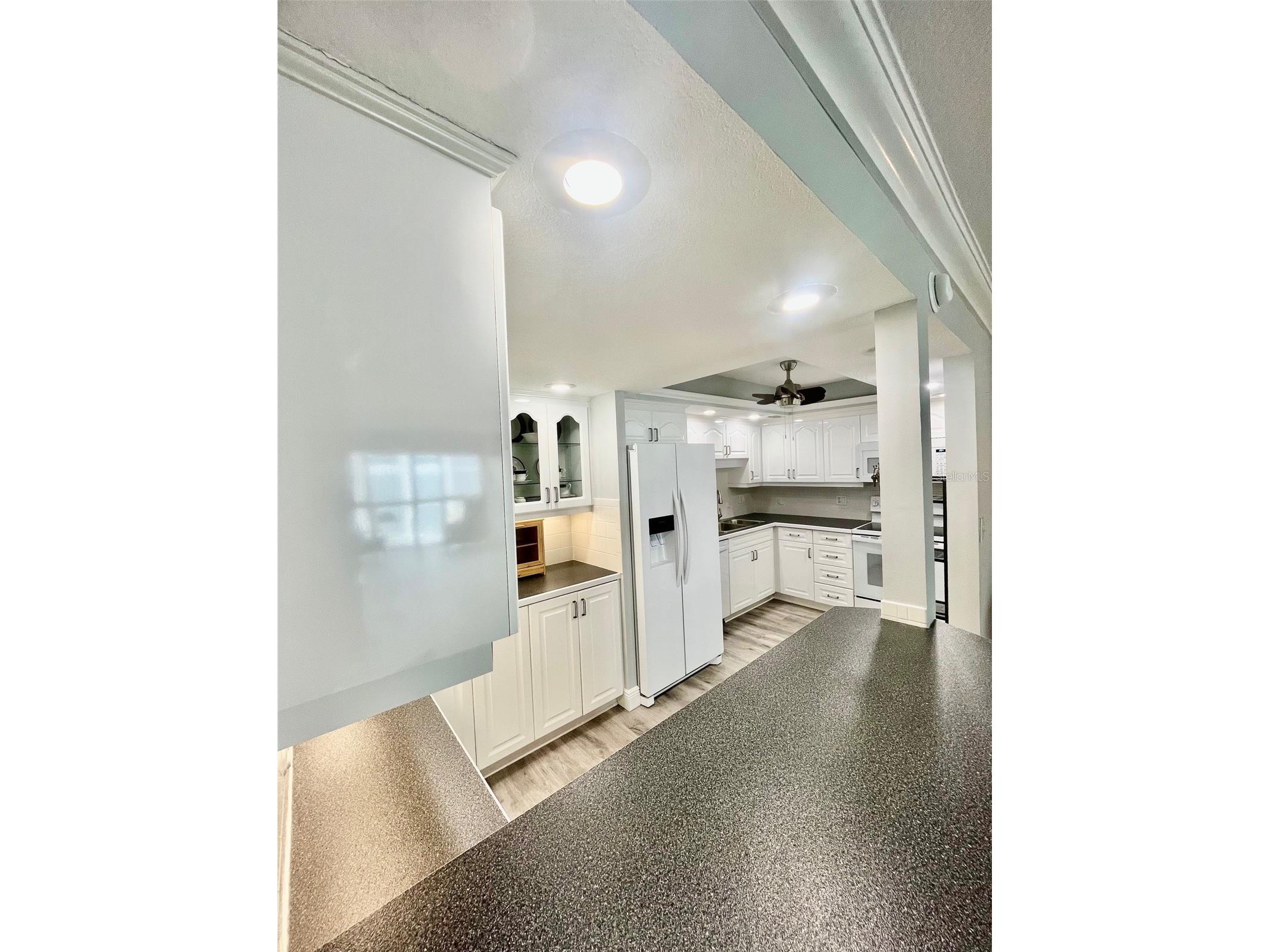 851 Bayway Boulevard #405 Clearwater Beach FL 33767 TB8507467 image8