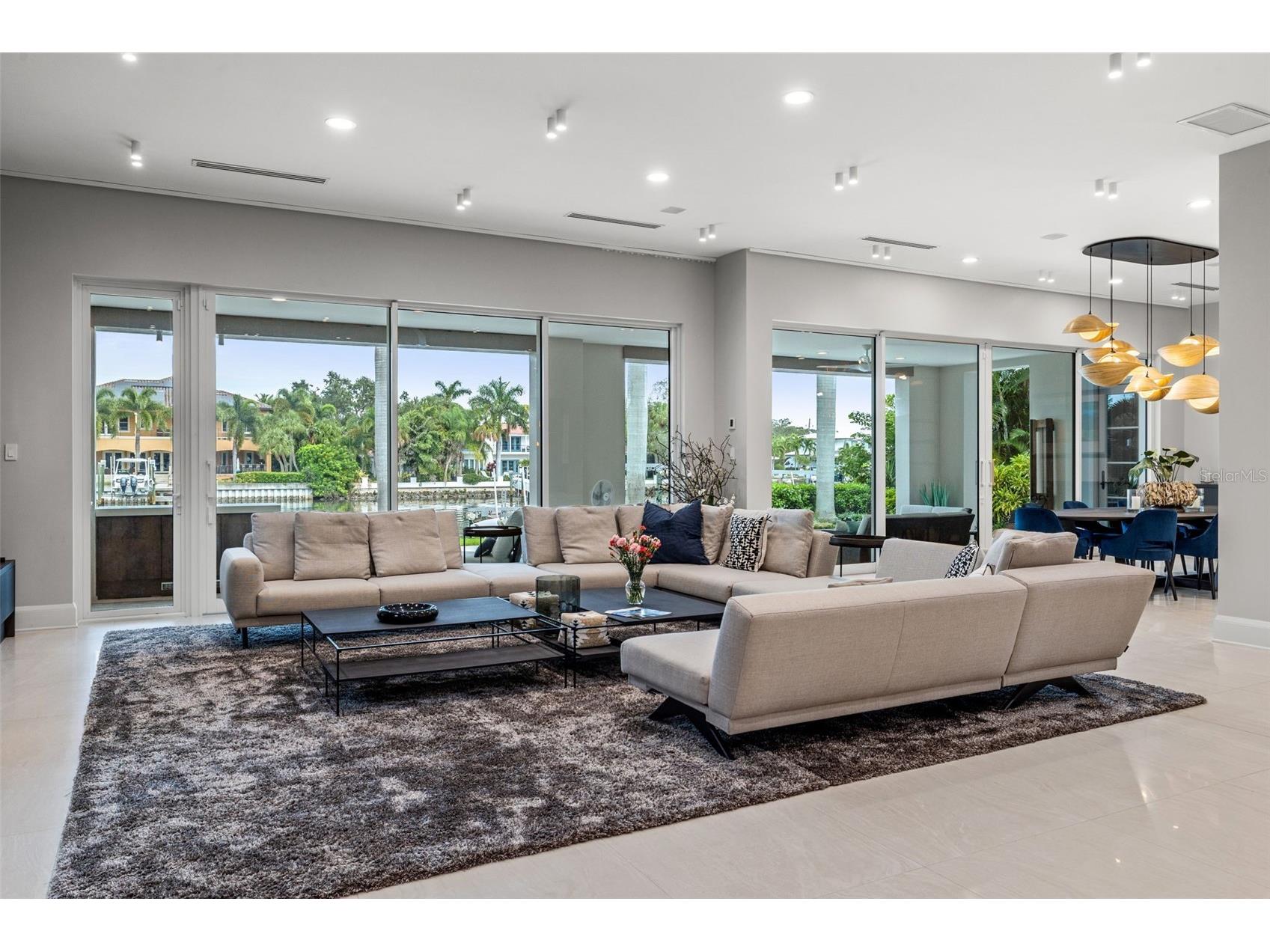 851 Brightwaters Boulevard NE Saint Petersburg FL 33704 TB8475019 image15
