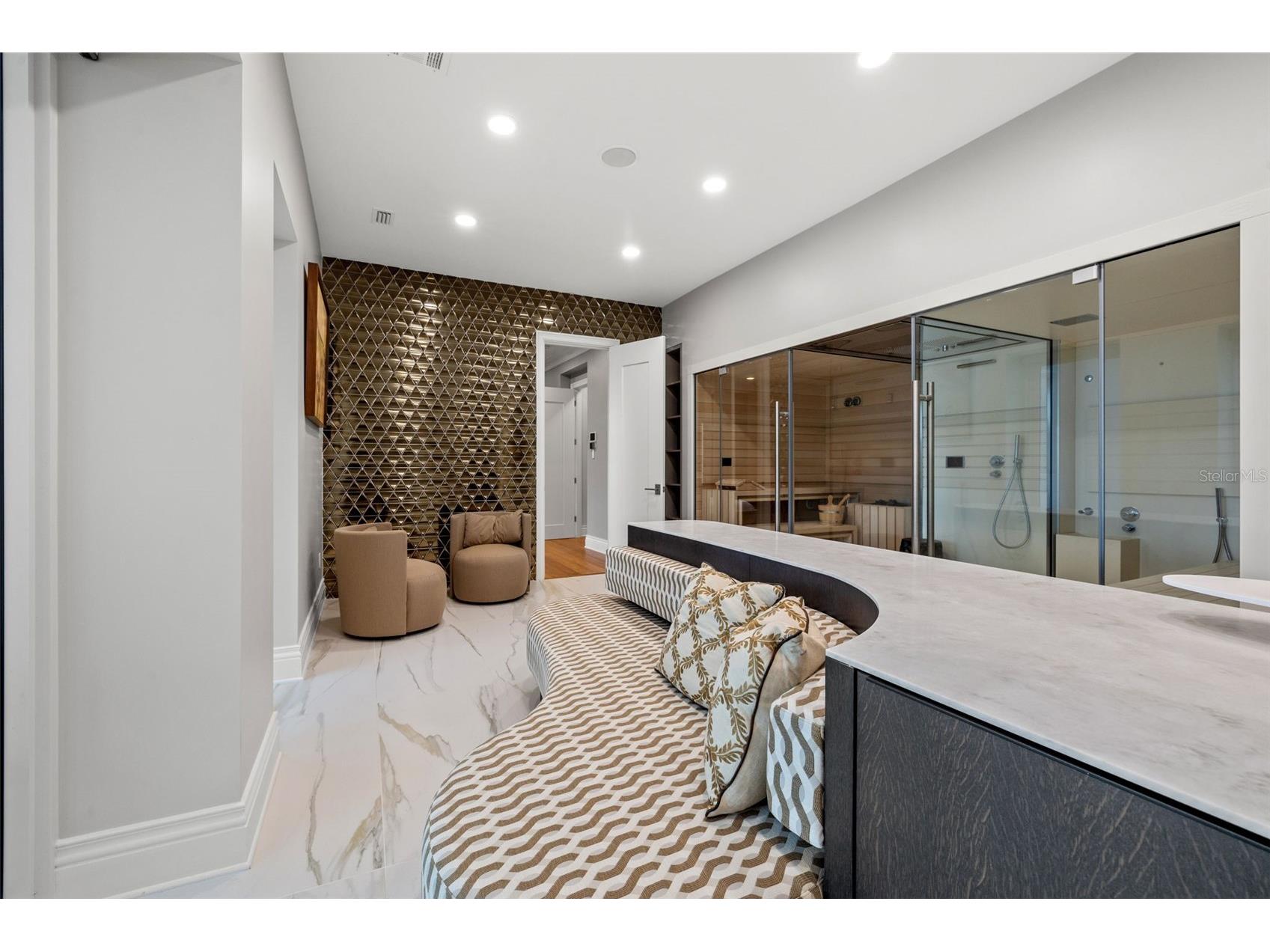 851 Brightwaters Boulevard NE Saint Petersburg FL 33704 TB8475019 image37