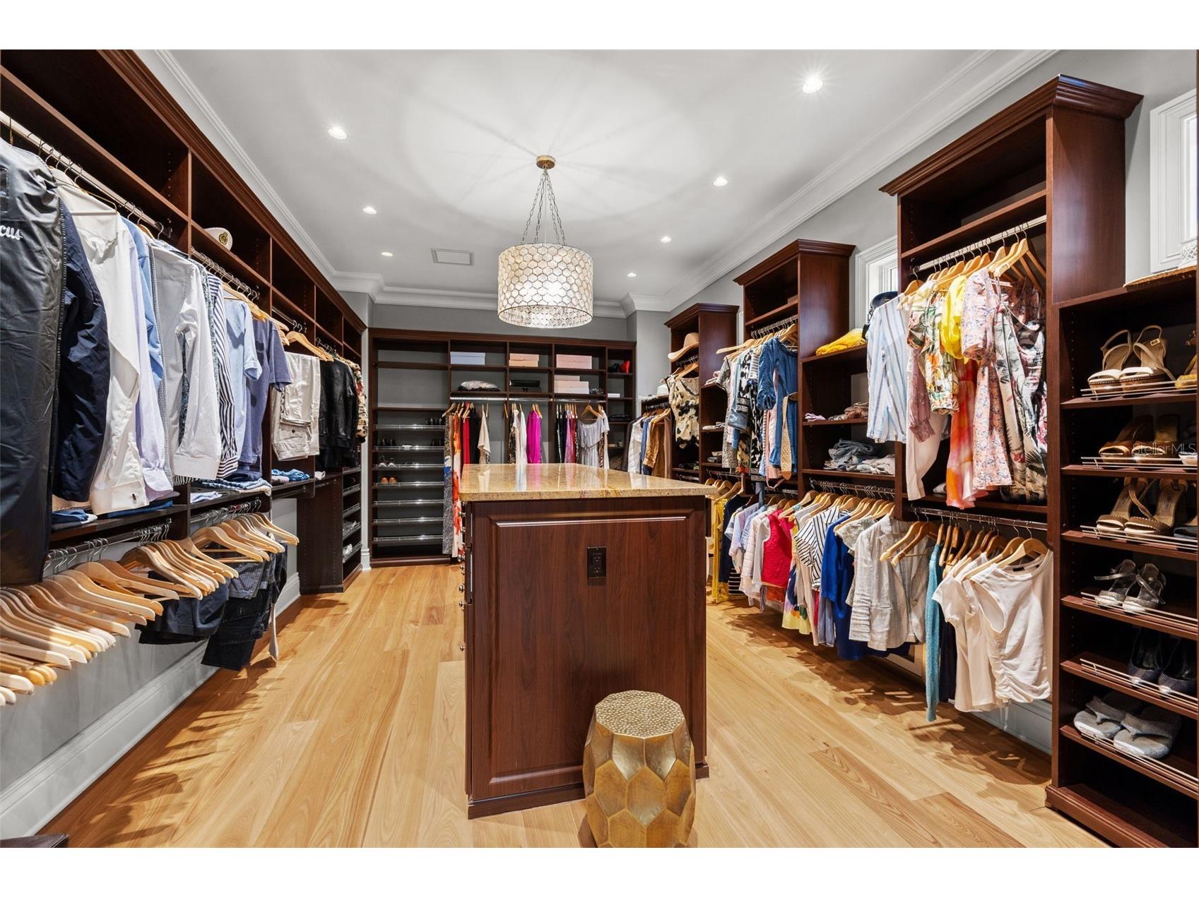 851 Brightwaters Boulevard NE Saint Petersburg FL 33704 TB8475019 image38
