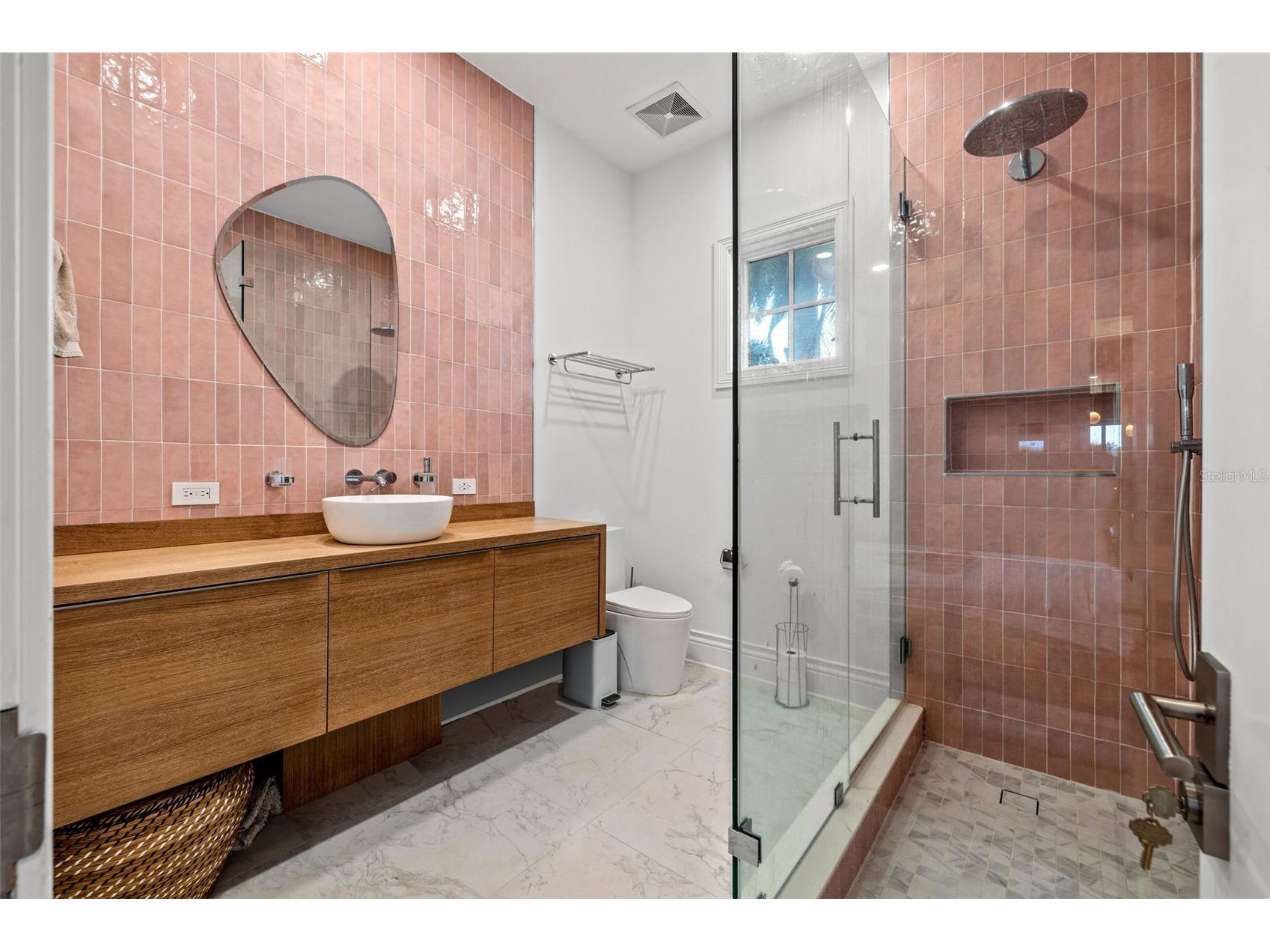 851 Brightwaters Boulevard NE Saint Petersburg FL 33704 TB8475019 image46