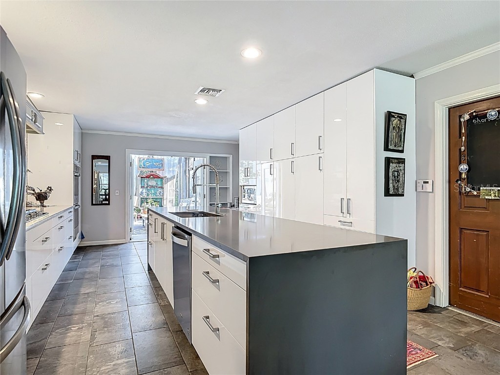 851 E Pennsylvania Avenue Deland FL 32724 V4945051 image2