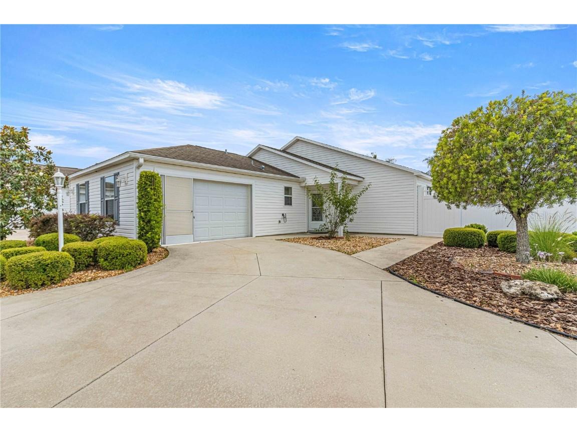 851 Eldra Loop The Villages FL 32162 OM678904 image1