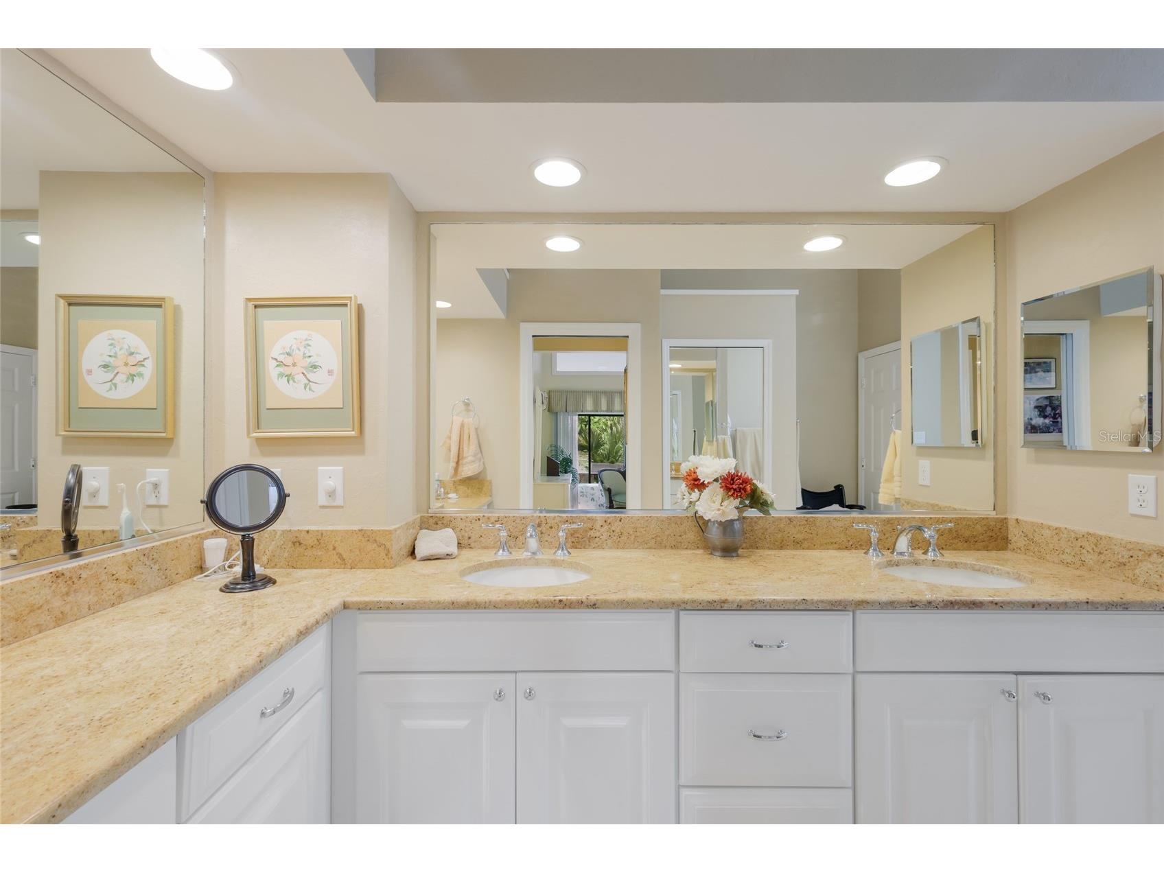 851 Faulkwood Court Sarasota FL 34232 A4695397 image17