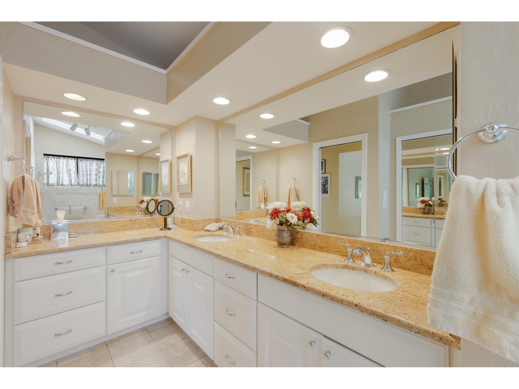 851 Faulkwood Court Sarasota FL 34232 A4695397 image19