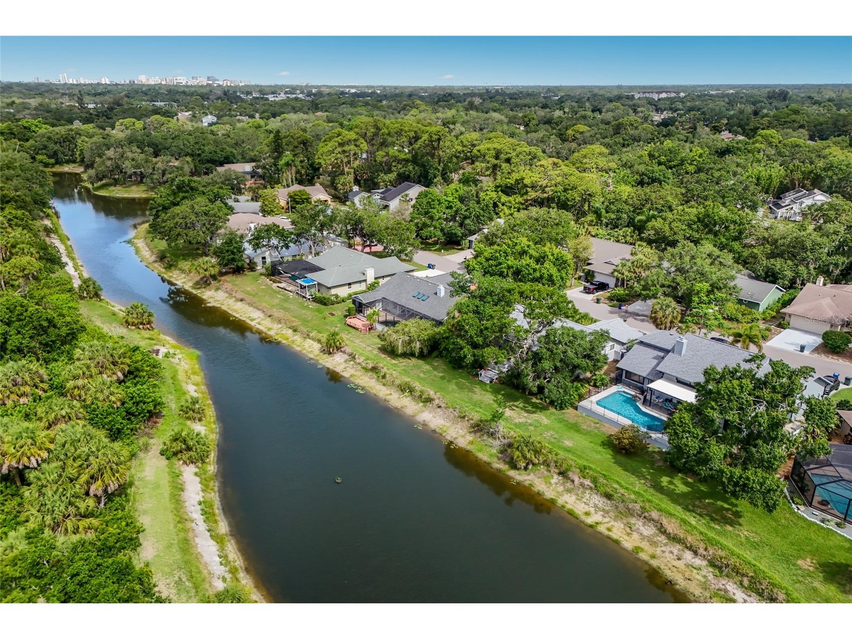 851 Faulkwood Court Sarasota FL 34232 A4695397 image42