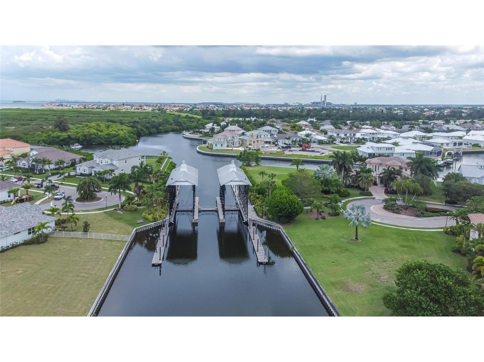 851 Manns Harbor Drive Apollo Beach FL 33572 TB8459532 image100