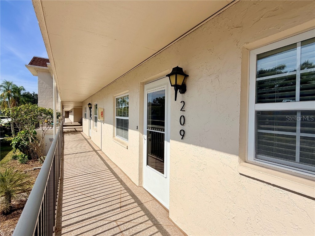 851 Maple Court #209 Dunedin FL 34698 TB8451693 image4