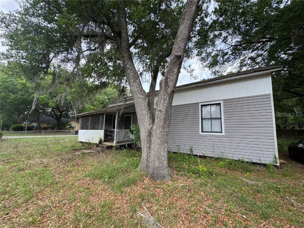 851 SE 23rd Street Gainesville FL 32641 GC529948 image1