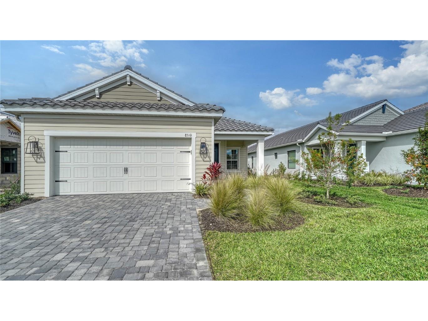 8510 Frangipani Trail Sarasota FL 34240 T3499992 image1